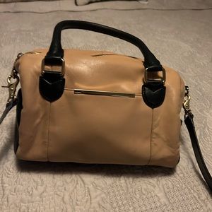 BLACK Label Saks Fifth Avenue purse in beige and black.